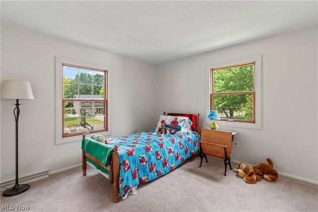 9355 Hyde Park Drive, Twinsburg, OH 44087