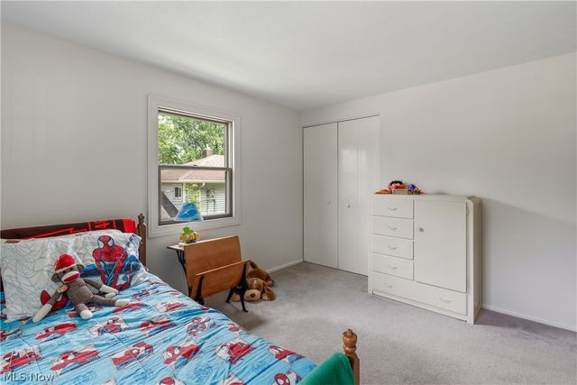 9355 Hyde Park Drive, Twinsburg, OH 44087