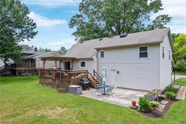 9355 Hyde Park Drive, Twinsburg, OH 44087