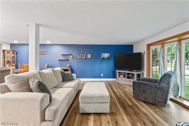 9355 Hyde Park Drive, Twinsburg, OH 44087