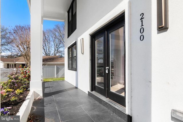 2100 S PIERCE ST, Arlington, VA 22202