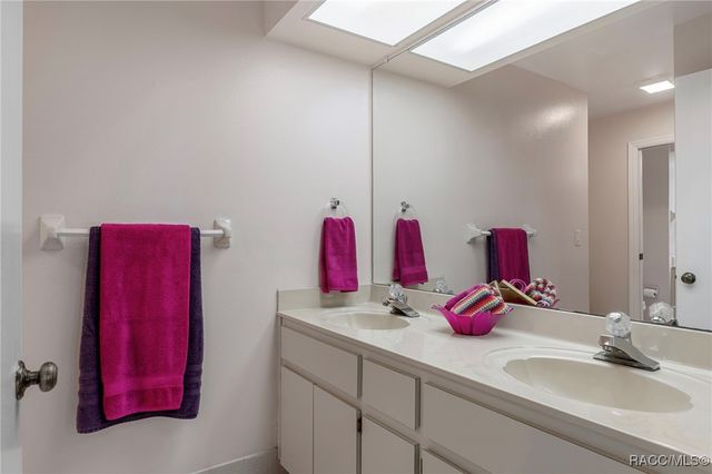 5991 W Bromley Circle, Crystal River, FL 34429