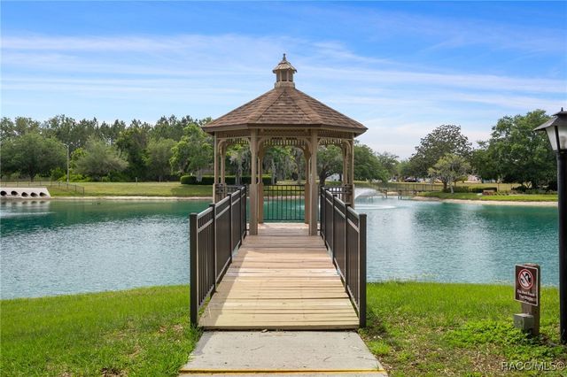 5991 W Bromley Circle, Crystal River, FL 34429