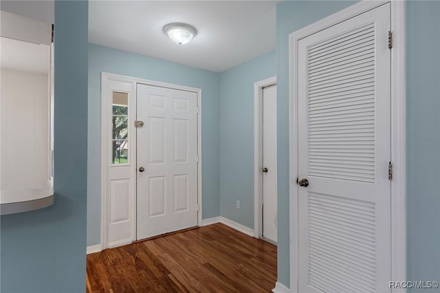 5991 W Bromley Circle, Crystal River, FL 34429