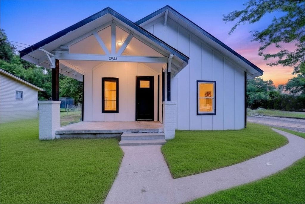 2923 Walnut Street, Greenville, TX 75401