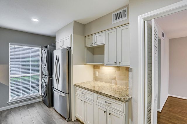 6403 Burgoyne Road 7, Houston, TX 77057