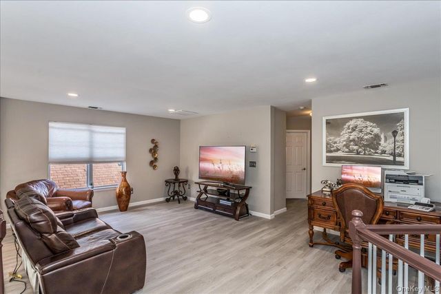 12 Jennifer Lane, Middle Island, NY 11953