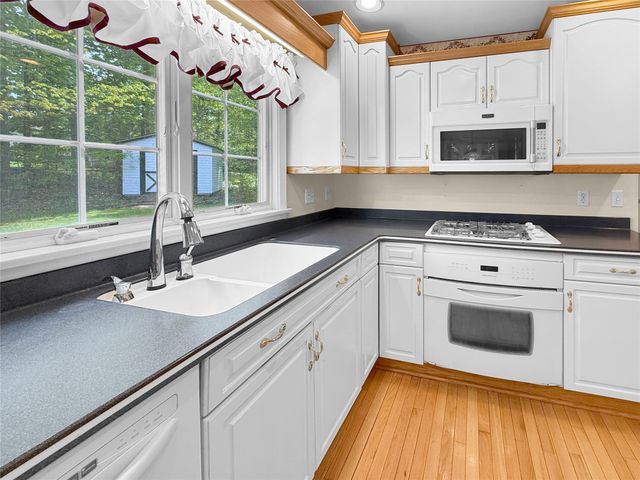 5203 W 50TH Street, Erie, PA 16506