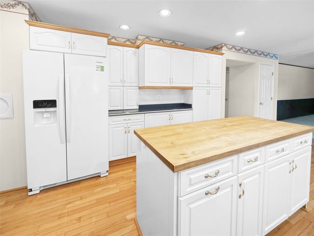 5203 W 50TH Street, Erie, PA 16506