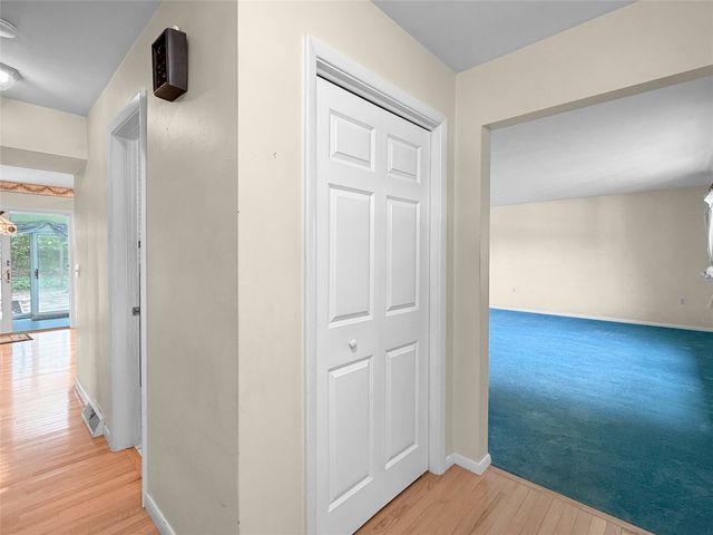 5203 W 50TH Street, Erie, PA 16506