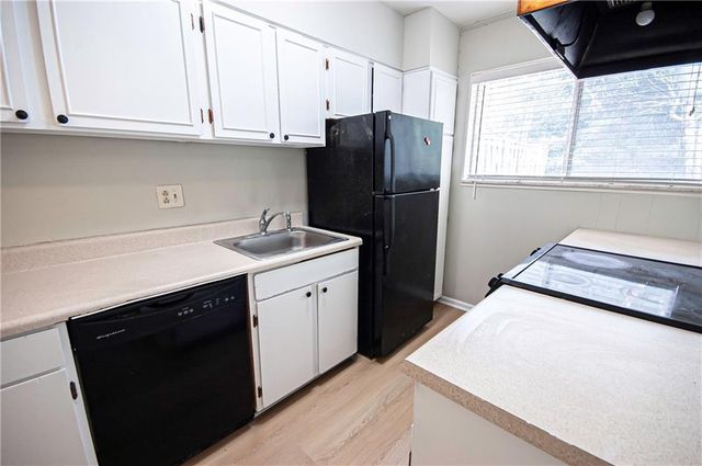 3099 Colonial Way UNIT M, Atlanta, GA 30341