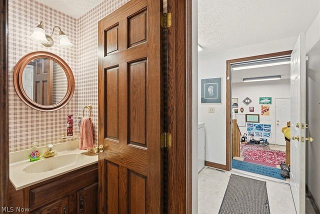 34603 Bramble Lane, Solon, OH 44139