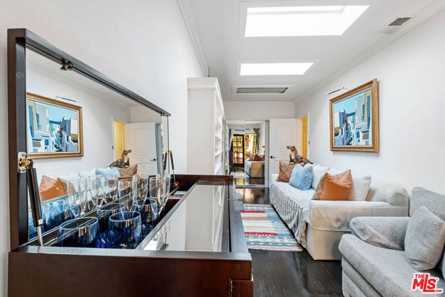 2558 Torrance Boulevard, Torrance, CA 90503