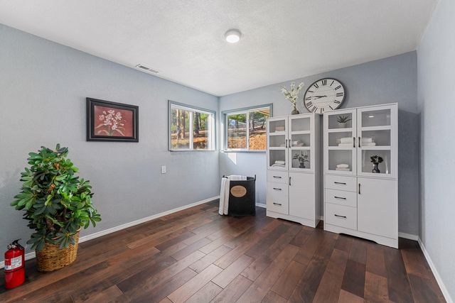 518 Riverbanks Road, Grants Pass, OR 97527