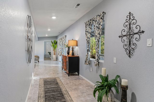518 Riverbanks Road, Grants Pass, OR 97527