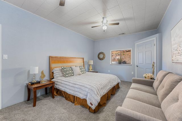 518 Riverbanks Road, Grants Pass, OR 97527