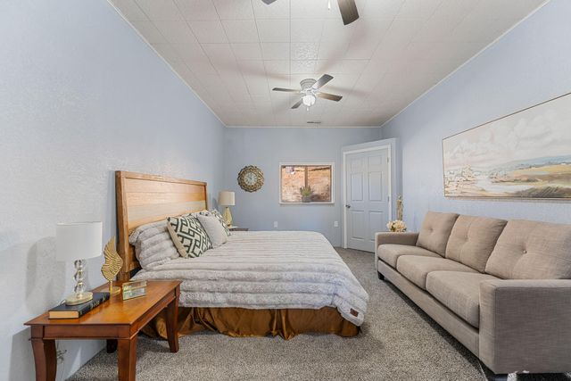 518 Riverbanks Road, Grants Pass, OR 97527