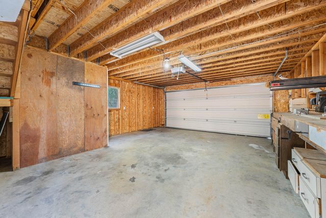 518 Riverbanks Road, Grants Pass, OR 97527
