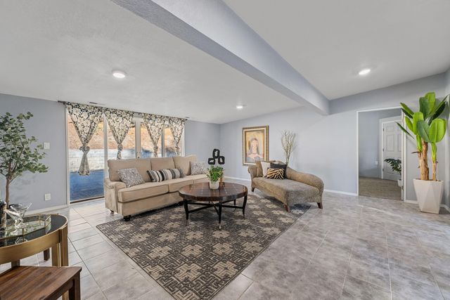 518 Riverbanks Road, Grants Pass, OR 97527
