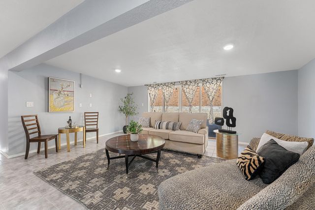 518 Riverbanks Road, Grants Pass, OR 97527