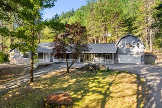 518 Riverbanks Road, Grants Pass, OR 97527