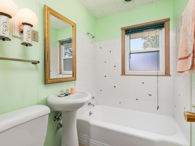 6708 Sheridan Avenue S, Richfield, MN 55423