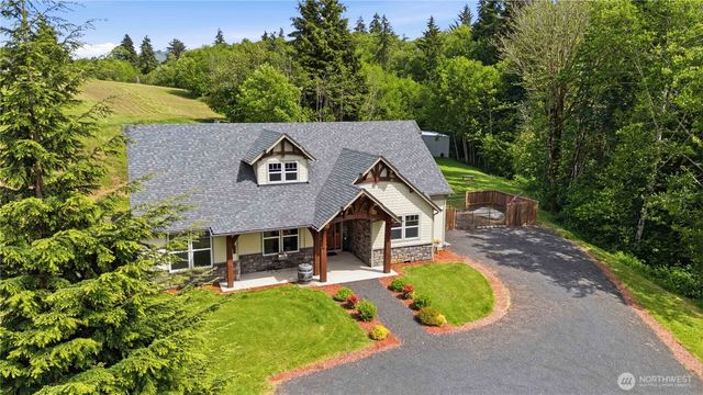 30 Forest Heights, Cathlamet, WA 98612