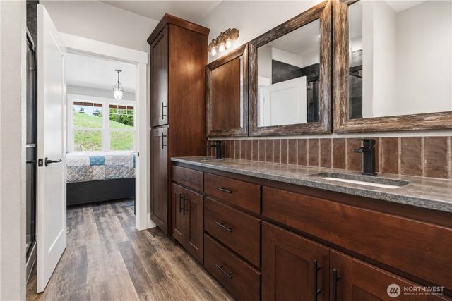 30 Forest Heights, Cathlamet, WA 98612