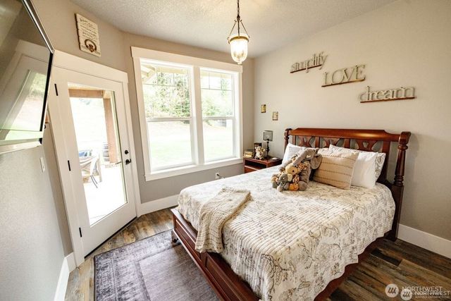 30 Forest Heights, Cathlamet, WA 98612