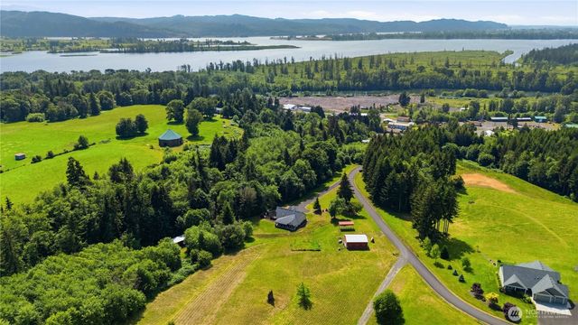 30 Forest Heights, Cathlamet, WA 98612