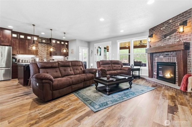 30 Forest Heights, Cathlamet, WA 98612