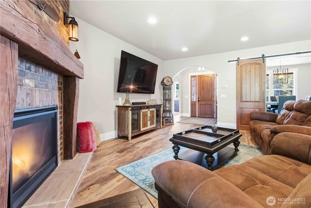 30 Forest Heights, Cathlamet, WA 98612