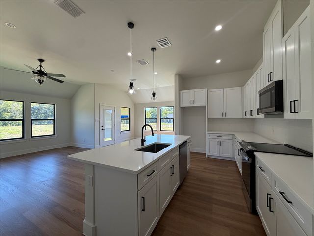 1033 Salvation Drive, Weatherford, TX 76088