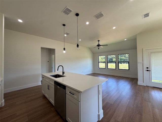 1033 Salvation Drive, Weatherford, TX 76088