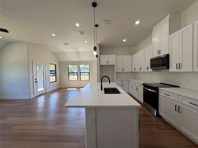 1033 Salvation Drive, Weatherford, TX 76088