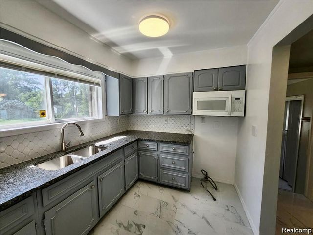 15369 Leona Drive, Redford, MI 48239