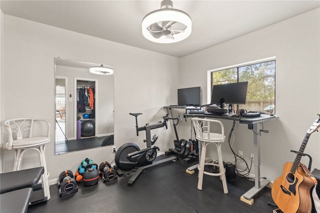 929 Saint Gregory St, Corpus Christi, TX 78418