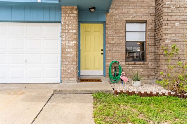 929 Saint Gregory St, Corpus Christi, TX 78418