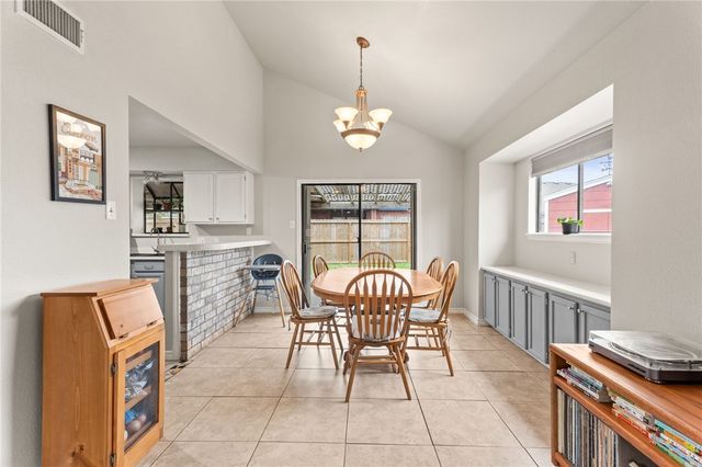 929 Saint Gregory St, Corpus Christi, TX 78418