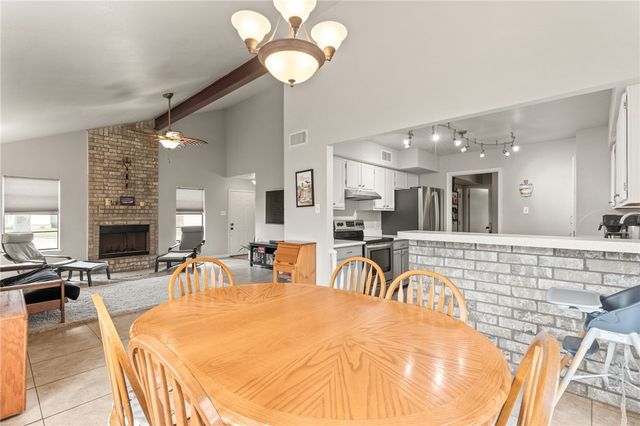 929 Saint Gregory St, Corpus Christi, TX 78418