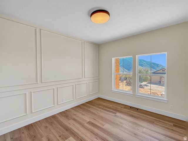 770 E MOUNTAIN RD, North Ogden, UT 84414