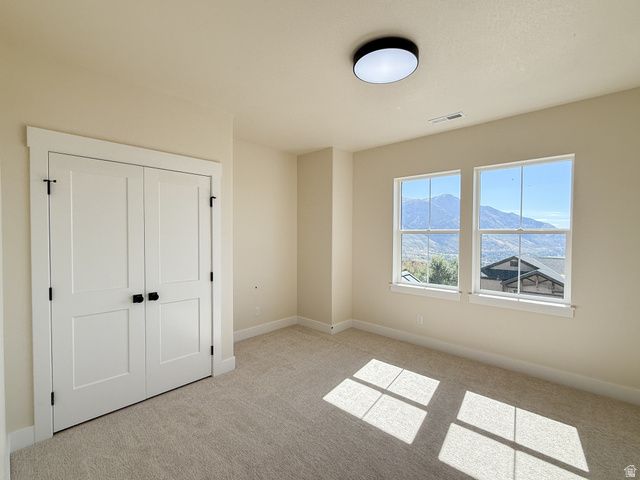 770 E MOUNTAIN RD, North Ogden, UT 84414