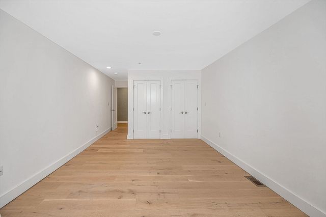 17 Kearney Sq 205, Lowell, MA 01852