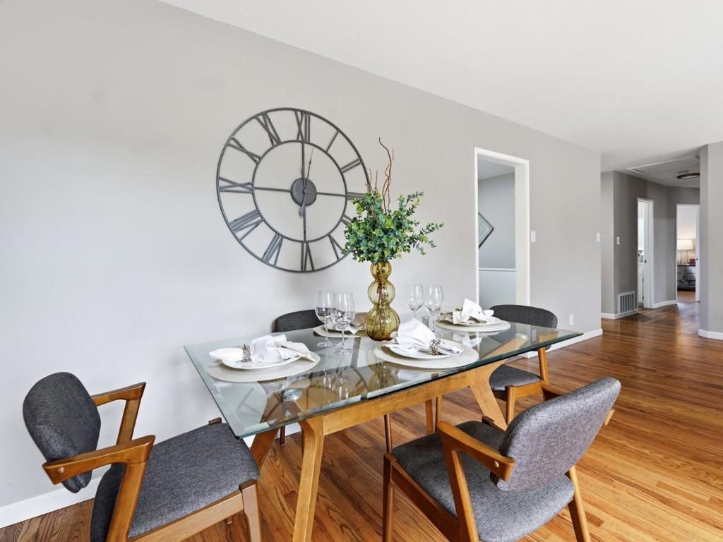 Image 7 of property listing at 1326 Don Kirk Street, Los Altos, CA 94024