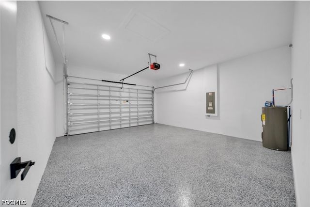 2704 15th ST SW, Lehigh Acres, FL 33976