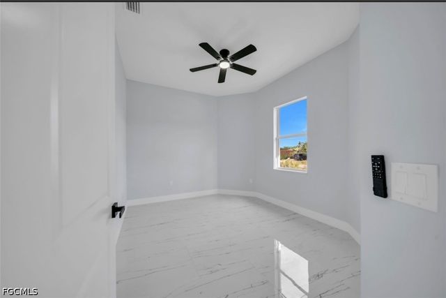 2704 15th ST SW, Lehigh Acres, FL 33976