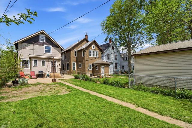 1547 Washington Ave SE, Cedar Rapids, IA 52403