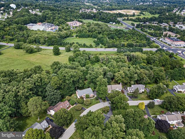 14 STONEBRIDGE DR, Hockessin, DE 19707