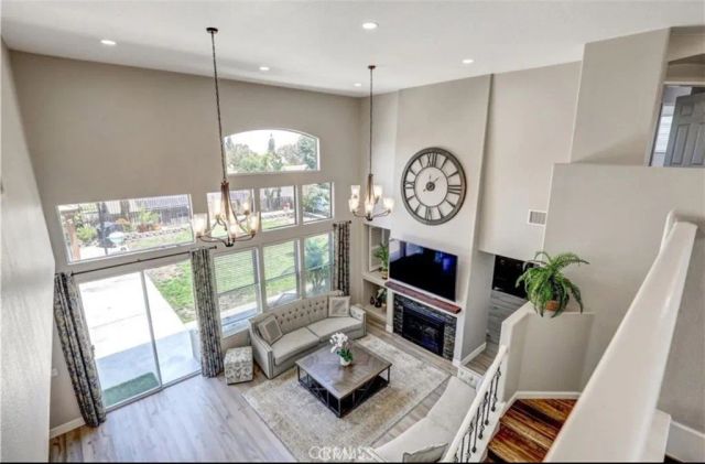 575 Rembrandt, Corona, CA 92882