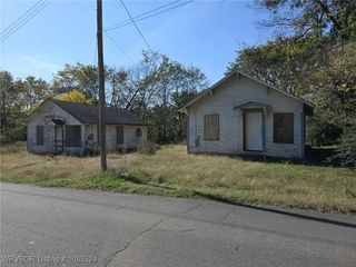 604-606 S 5th Street, Paris, AR 72855